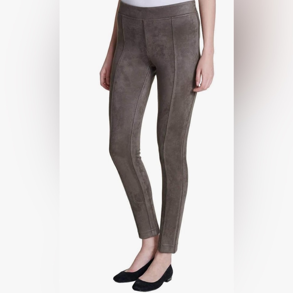 Andrew Marc Women's Super Soft Stretch Faux Suede Pull On‎ Pants Taupe size XXL